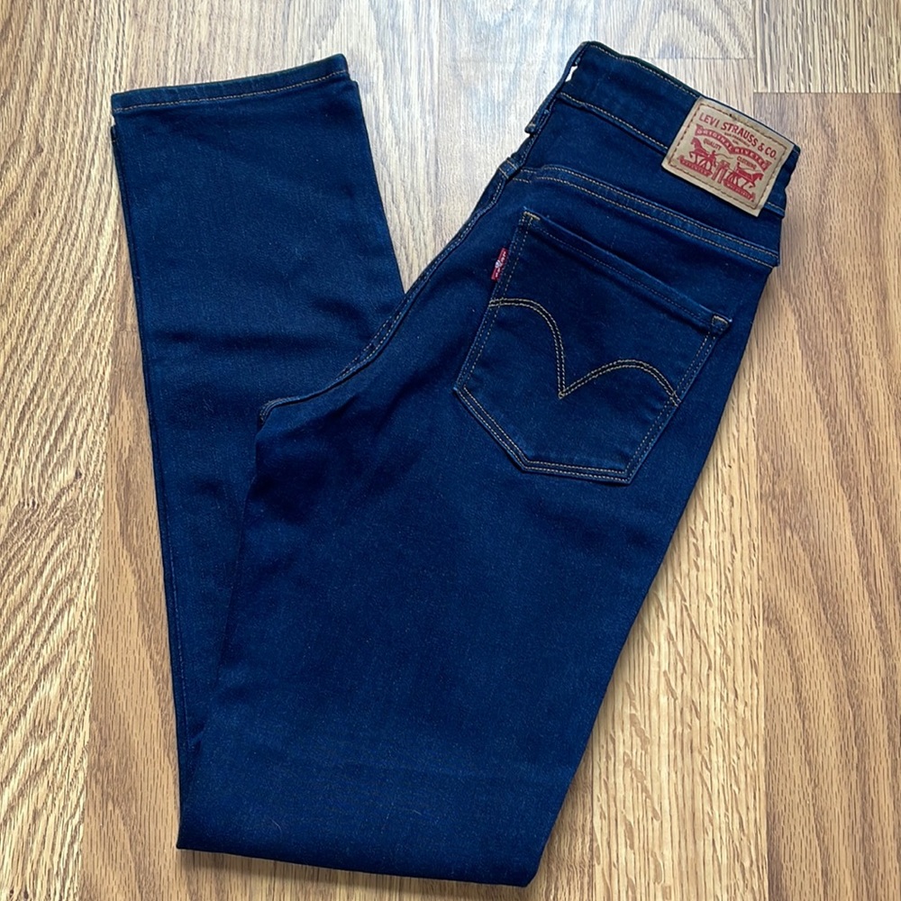 Levi’s | Mid Rise Skinny - NWOT